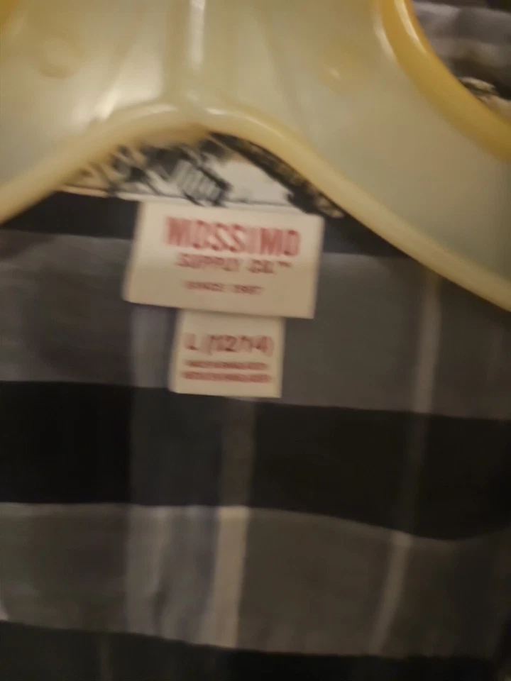 Mossimo Supply Co Boys Shortsleeve Plaid Shirt Size 12/14 - Image 2 of 3