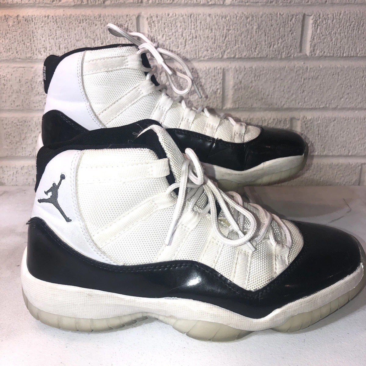 Concord 11s sales size 8