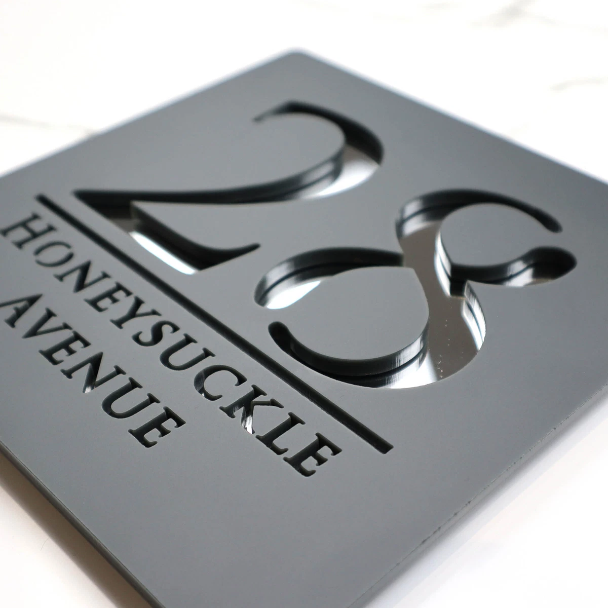 Placa Personalizada Para Casa Números 1 Al 999 – Diseño Contemporáneo En Pizarra, Aluminio O Acrílico