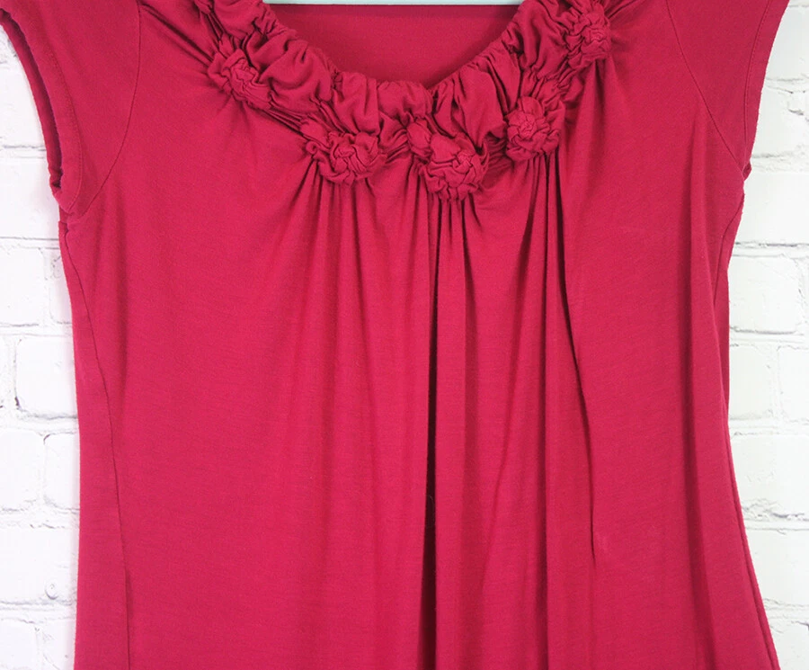 COOP Barneys New York Women M Red Stretch Knit Top Knotted Neck Detail Classic - Image 4 of 4