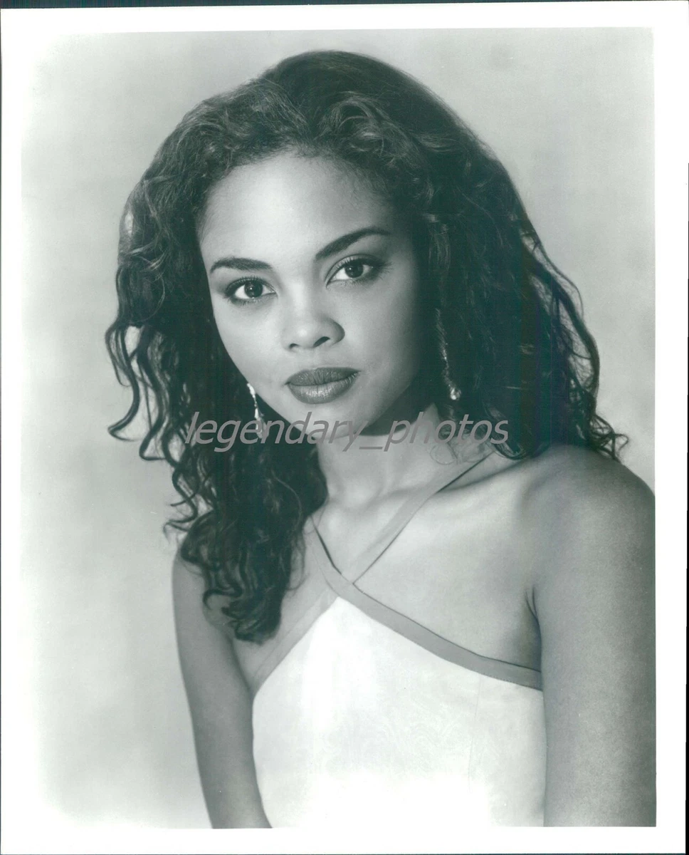 Sharon Leal
