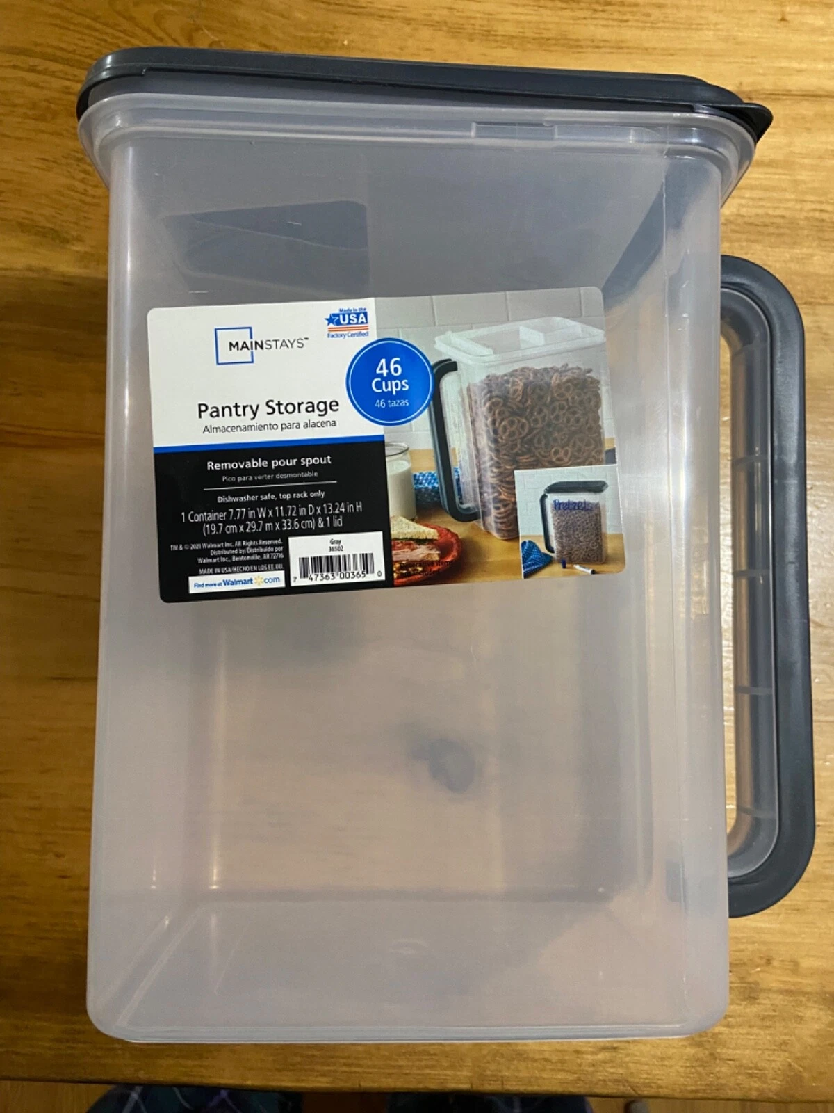 Mainstays Bulk Dry Food Storage Canister, 46 Cup Dry great for flour sugar ect.
