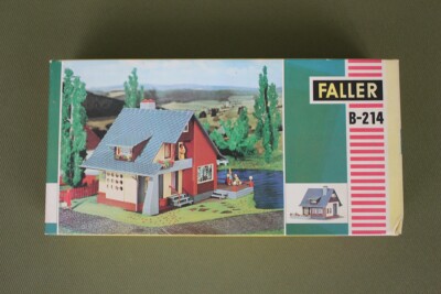 Faller B-214 Einfamilienhaus mit Balkon und Terasse H0 1/87 verschweisst OVP