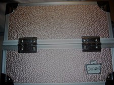 Caboodles Rose Pink Metal Train Case Make Up Jewelry Crafts w Key 8 1/2 X 6 3/4
