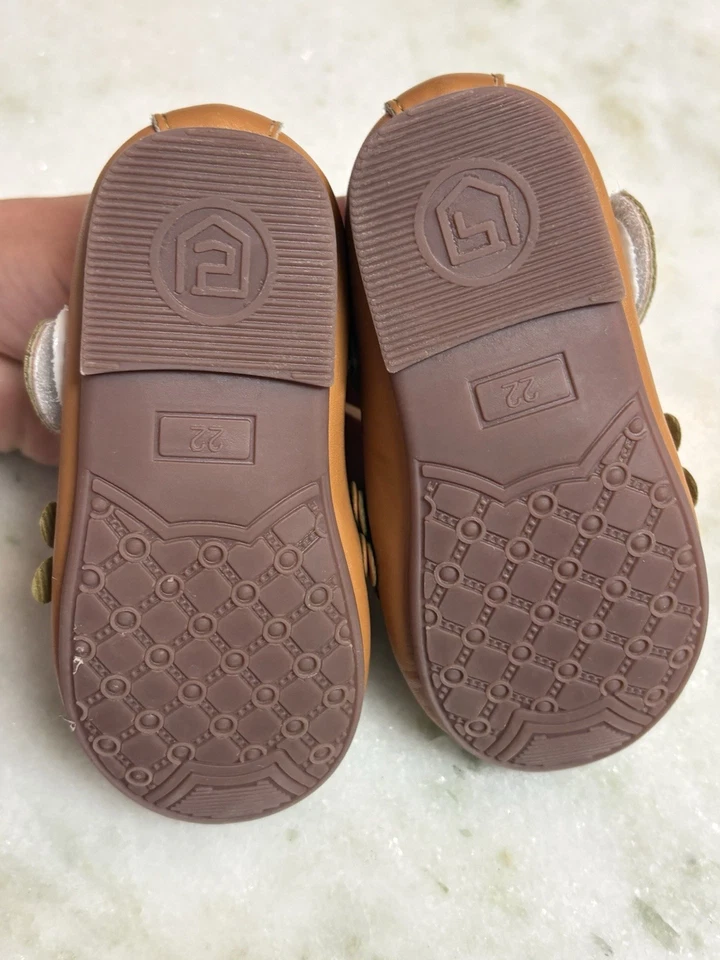 Zapatos de vestir Mary Jane marrón para bebés niñas, gancho y lazo, florales, talla 22, 18-24 meses Foto 2 de 4