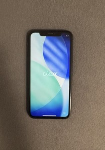 iPhone 11 128 GB Schwarz mit Zubehörpaket mit Simlock