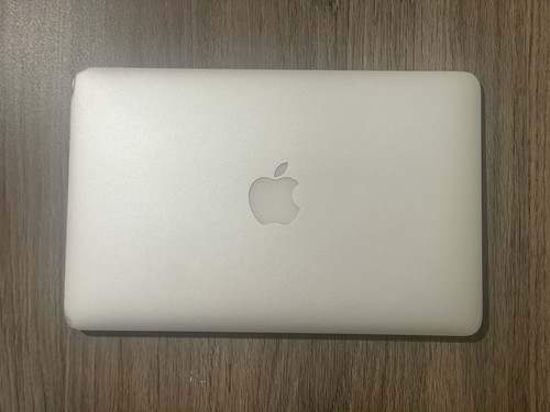 Apple MacBook Air 11" 2015 Core i5 1.6 GHz 4GB Ram 128GB SSD (READ DESCRIPTION)