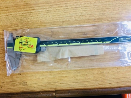 Mitutoyo Digimatic Caliper with Metric/Imperial Display and SPC Data Output