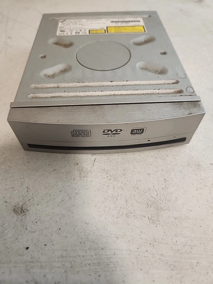 H-L DATA STORAGE DVD WRITABLE CD-RW DRIVE Model GWA-4165B ROM - Image 2 of 4