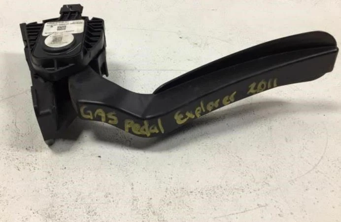 Ford Explorer XLT 2011 2017 acelerador pedal de gasolina de fábrica Foto 4 de 4