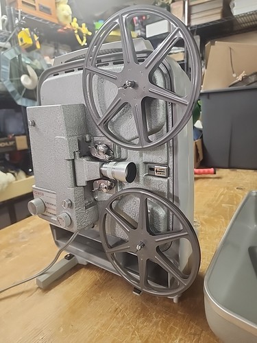 Vintage Tower Model P-911 8mm Film Project w/Reel Motor Works - Afbeelding 2 van 11