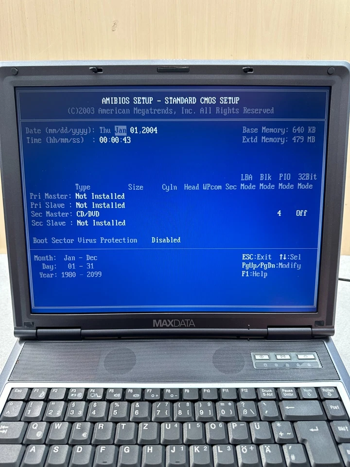 Retro Maxdata M-Book 1200X, Laptop AMD Athlon 2000+, 512 MB RAM, Ohne HDD - Bild 2 von 4