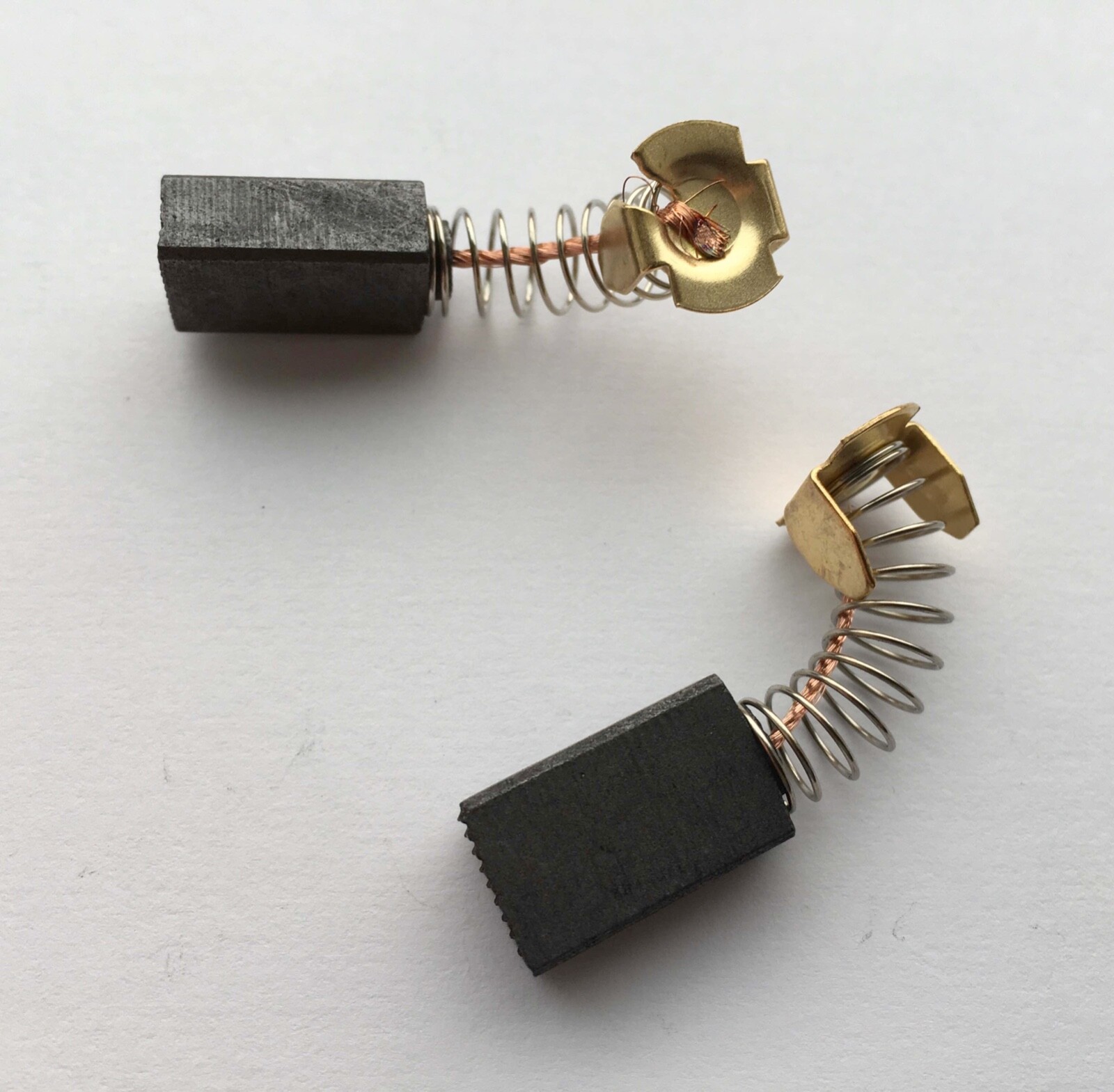 Vhbw 2x Spazzola Carbone 19 X 11 X 5 Mm Compatibile Con Dolmar ES-151 - Foto 7