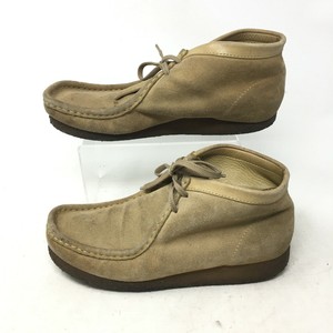tan wallabees