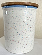 Vintage /retro Arthur Wood Ceramic Biscuit Storage 6’’ Tall