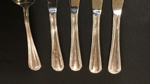 Gibson Flatware BEADED 4 Dinner Knives & 1 Tablespoon - Picture 2 of 6