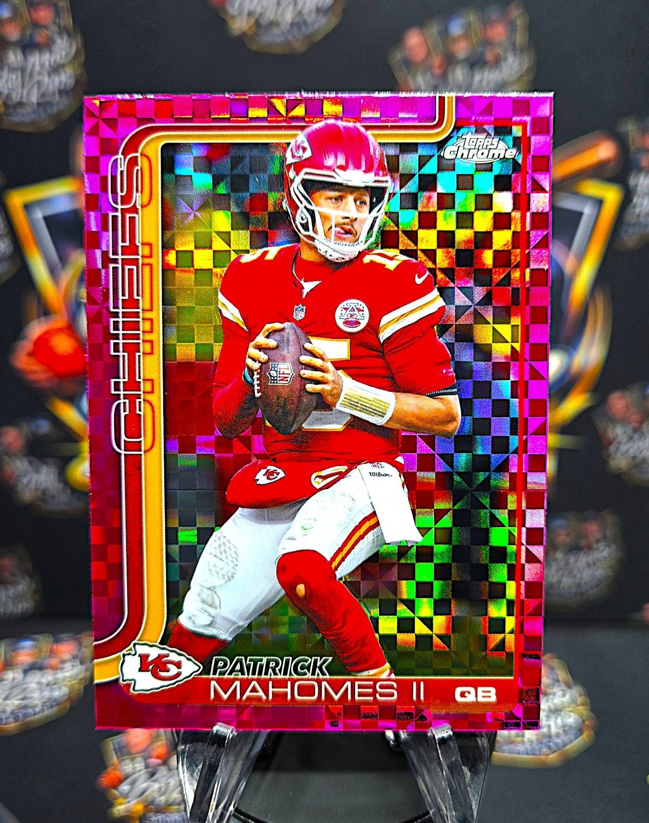 2025 Topps Chrome #148 Patrick Mahomes II Pink X-Fractor