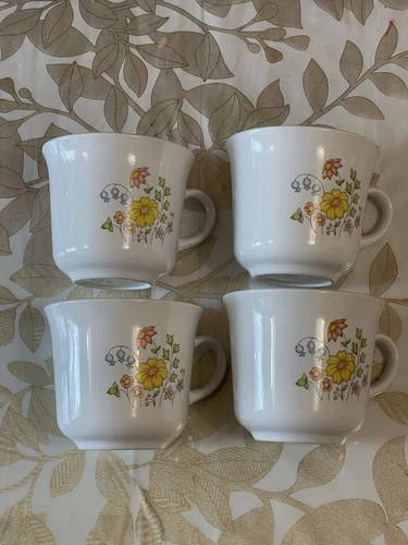 4 Vintage Corning Ware Corelle Spring Meadow Pattern Coffee Tea Cups Mugs 8 Oz