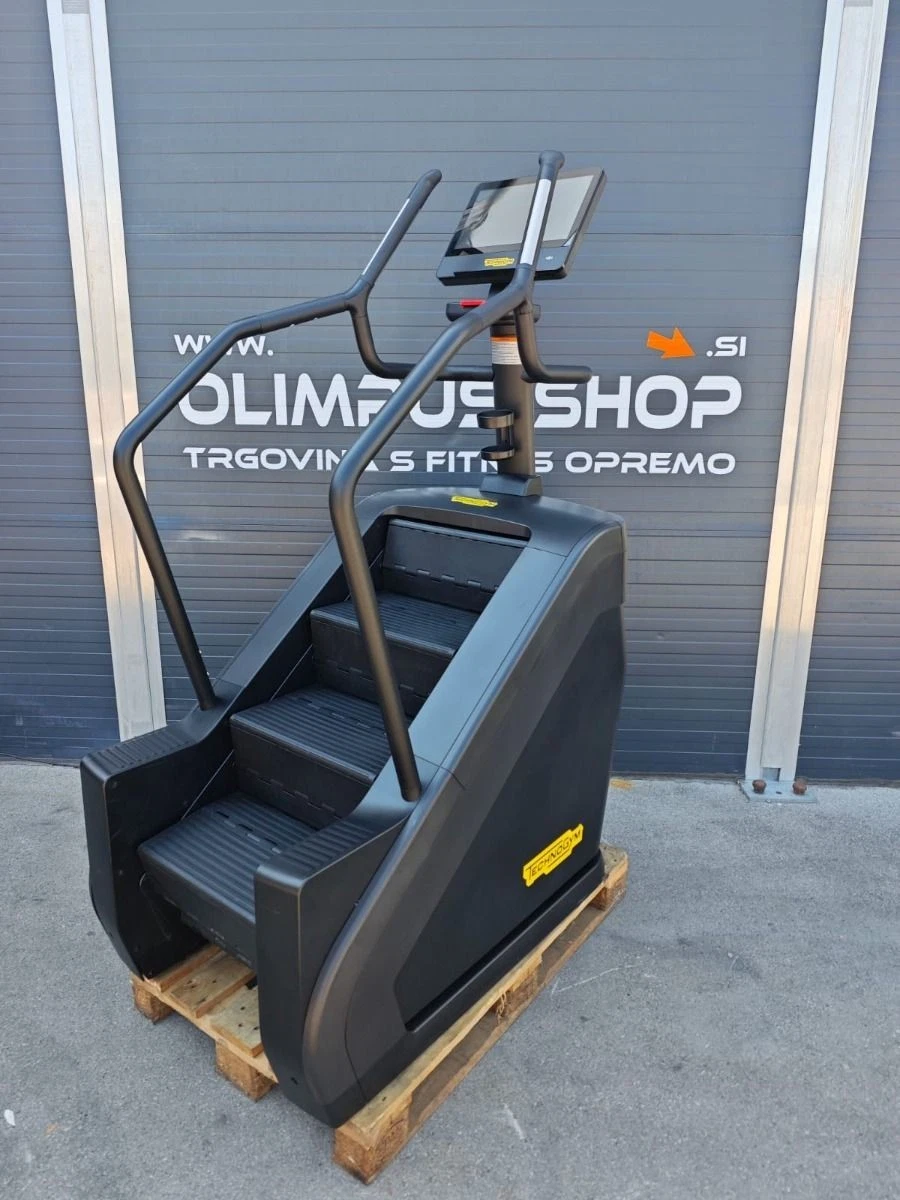 Technogym Excite Climb LIVE 16" LCD