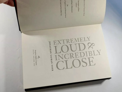 Extremely Loud & Incredibly Close: A Novel by Jonathan Safran 2005 Hardcover