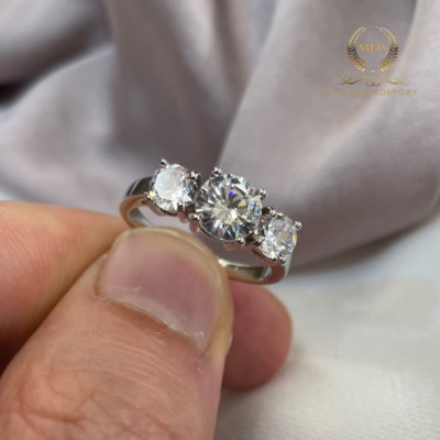 Round Cut 2.50 CT  Moissanite Three Stone Engagement Ring Solid 14K White Gold