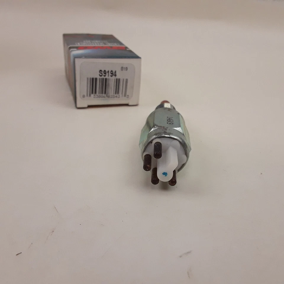 Interruptor de seguridad neutro para Lincoln Mark VI 1980-1983 Ford Ranger 1985-1994 Foto 2 de 4