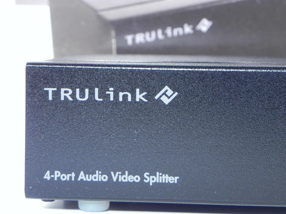 Vintage TruLink VGA UXGA Monitor Splitter Extender C2G 39968 4 Port - Image 2 of 4