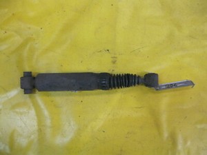 Peugeot 206cc,               Stoßdämpfer Hinterachse, siehe Bild.