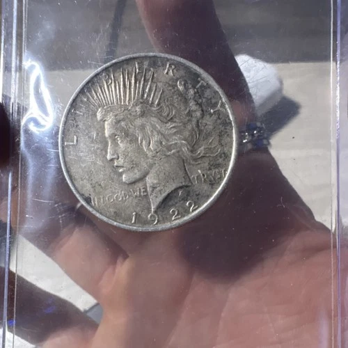 1922 Peace Dollar $1 Silver Coin Circulated 0.9 Fineness Business Strike