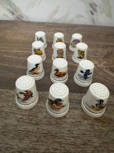 Lot UU - 12 Vintage Collector Porcelain Thimbles 6 Ducks 6 Fish