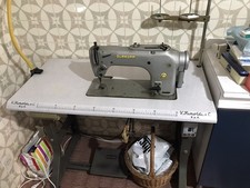 macchina per cucire Durkopp, di colore grigio, ottime condizioni. 