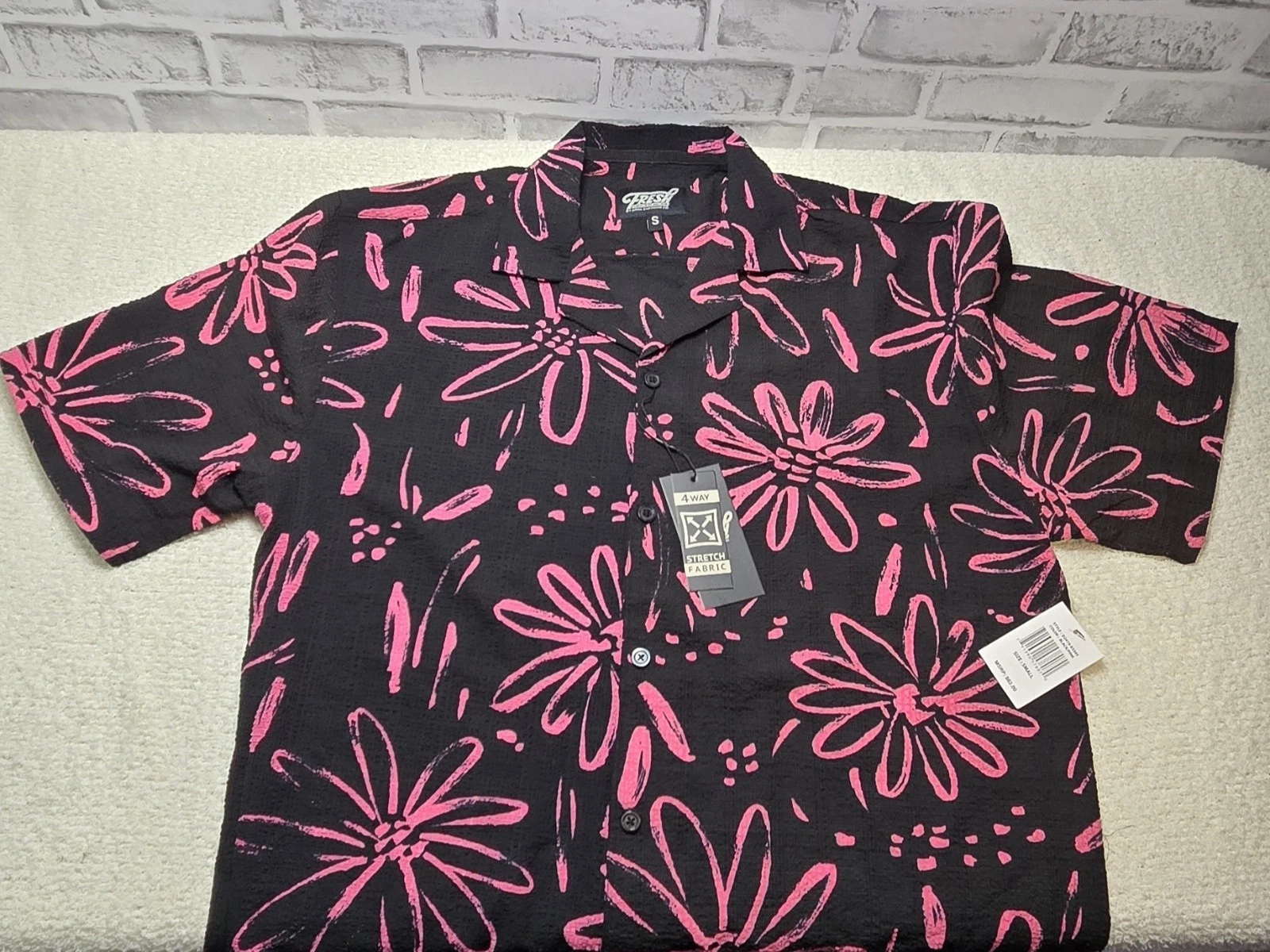 Fresh Prints Of Bel Air Mens S Pink Flower Print Beach Poolside Button Up Shirt