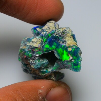 Schwarzopal grob 24,20 kt natürlicher äthiopischer Welo Opal Roh Feuer Jwelle...