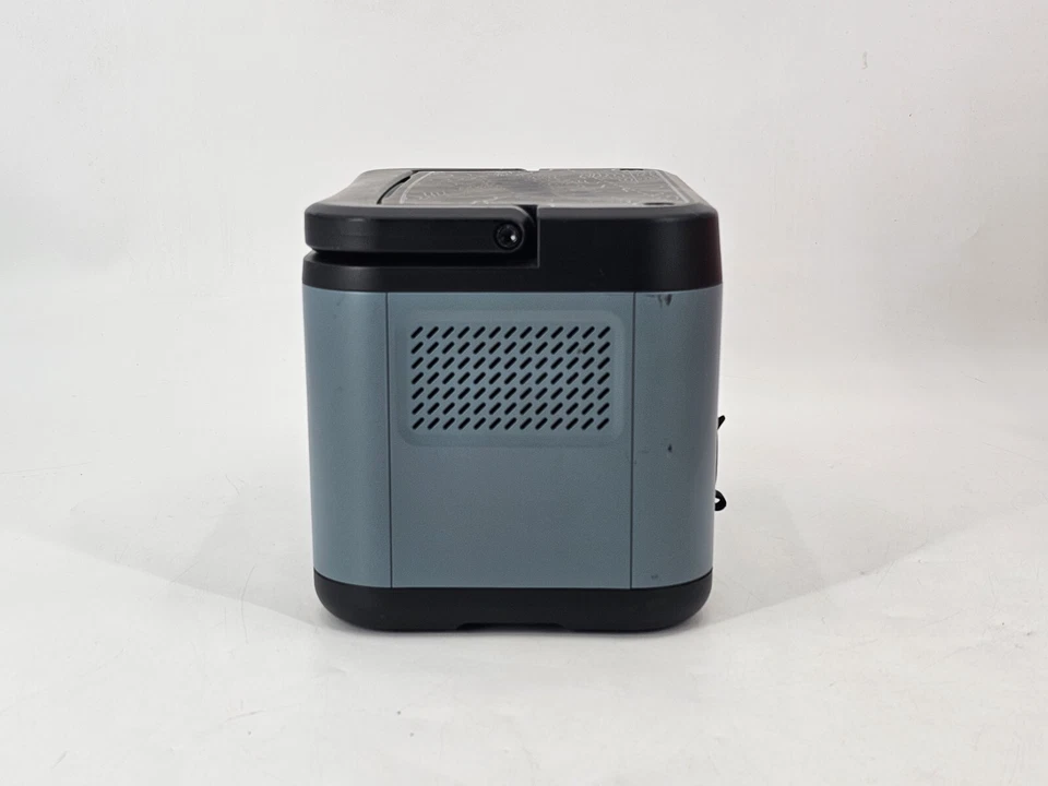 Wagan Tech 500-Watt Lithium Cube 500 Push Bottom Start Portable Power Station - Image 4 of 4