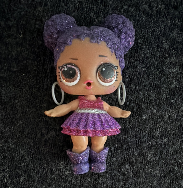 L.O.L. Surprise! Fashion Doll Glitter Purple Curly Hair Outfit Articulated 3 in