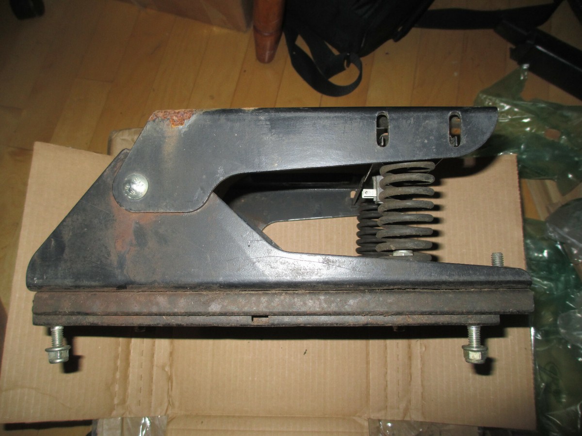Protezione Marmitta Originale John Deere Per Trattorino Rasaerba Modelli D110, L110 E Simili