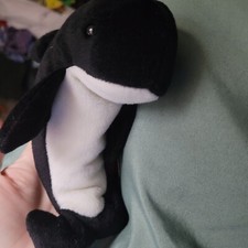 Ty Beanie Babies Waves the Whale Black/White 1997 Tag Has Crease