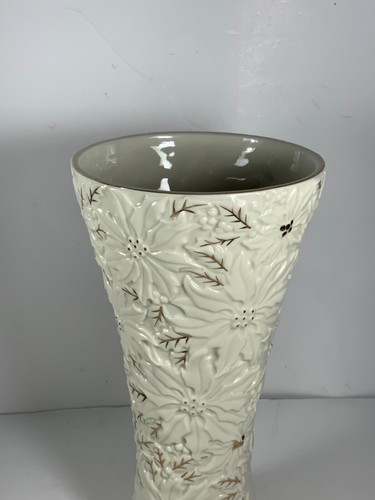 Lenox Christmas Poinsettia & Pearl Large Porcelain Vase 10 in. - Picture 3 of 10