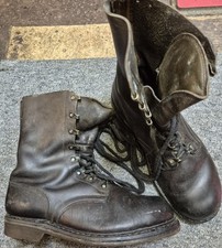 vintage Army boots size 8 with TEWA soles