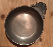 Schale aus Zinn Durchmesser 15cm, Höhe 3cm