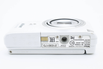 Nikon COOLPIX S6900 White 16.0MP Digital Camera Not Tested from
