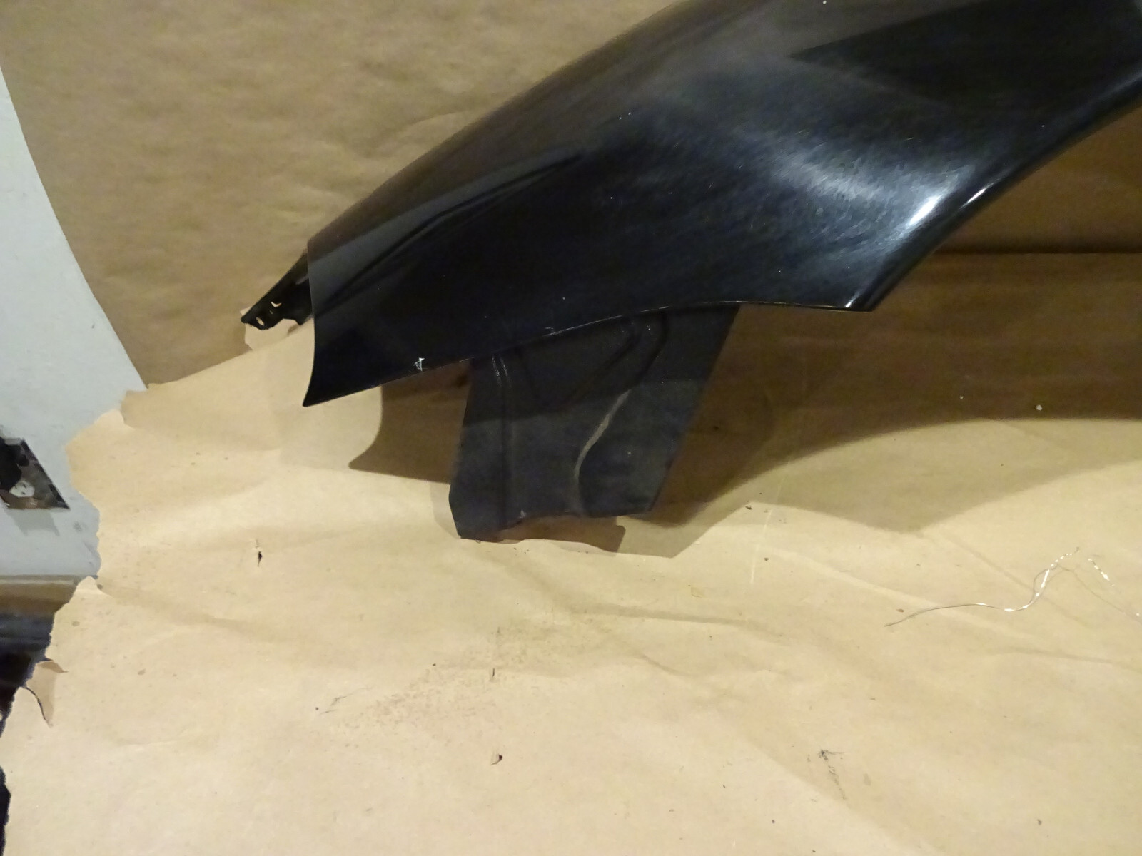 Maserati 4200 Coupe- LH Front Fender Black Optional Vintage Version P/N 67813800
