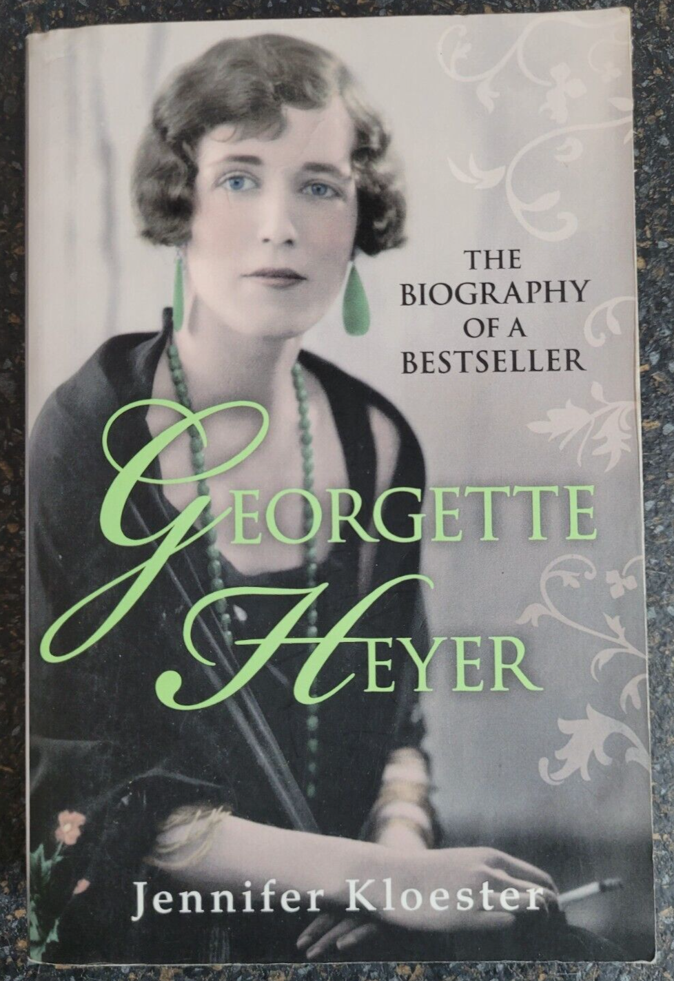Georgette Heyer Biography by Jennifer Kloester , Paperback