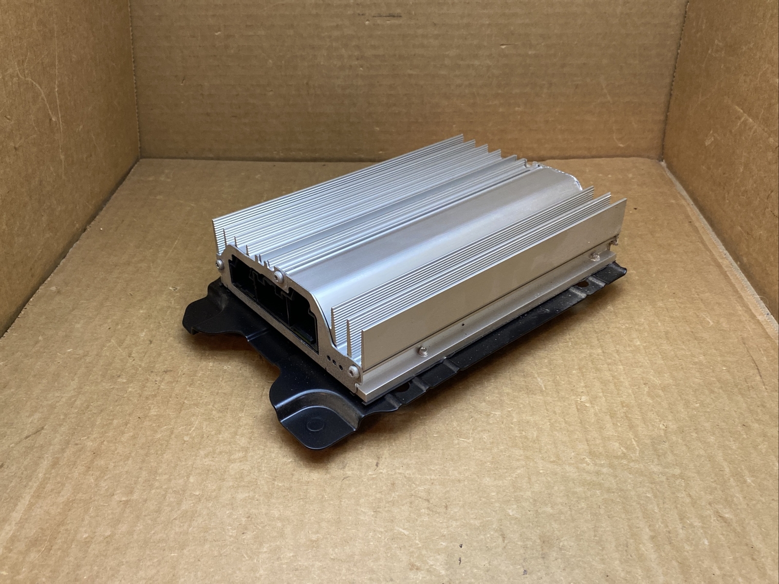 2010-2013 Buick Lacrosse ACDelco Audio Stereo Amp Amplifier UQA
