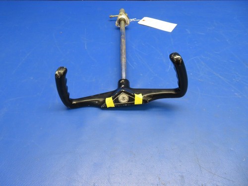 Mooney Mg Co Pilot Control Wheel Yoke Rh P N 507 0921 106 Ebay Mooney Mg Co Pilot Control Wheel Yoke Rh P N 507 0921 106 Ebay