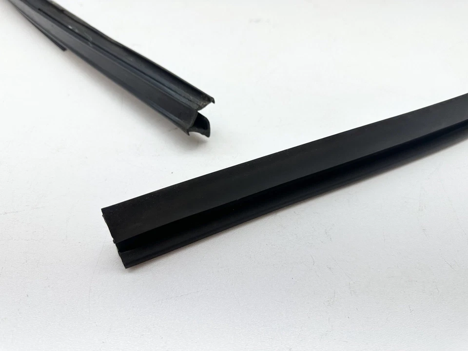 Lincoln MKX 2007-2015 pasajero delantero derecho puerta lateral canal de funcionamiento ventana de vidrio Foto 2 de 4