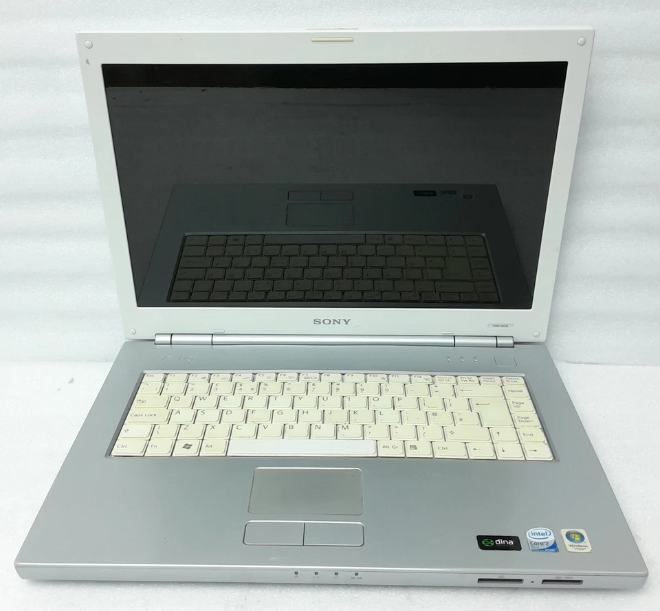 Sony Windows Laptop PC Vaio Vgn-n31s - Core 2 Duo T5500 @ 1.67 - 2GB RAM - 15... - Image 2 of 4