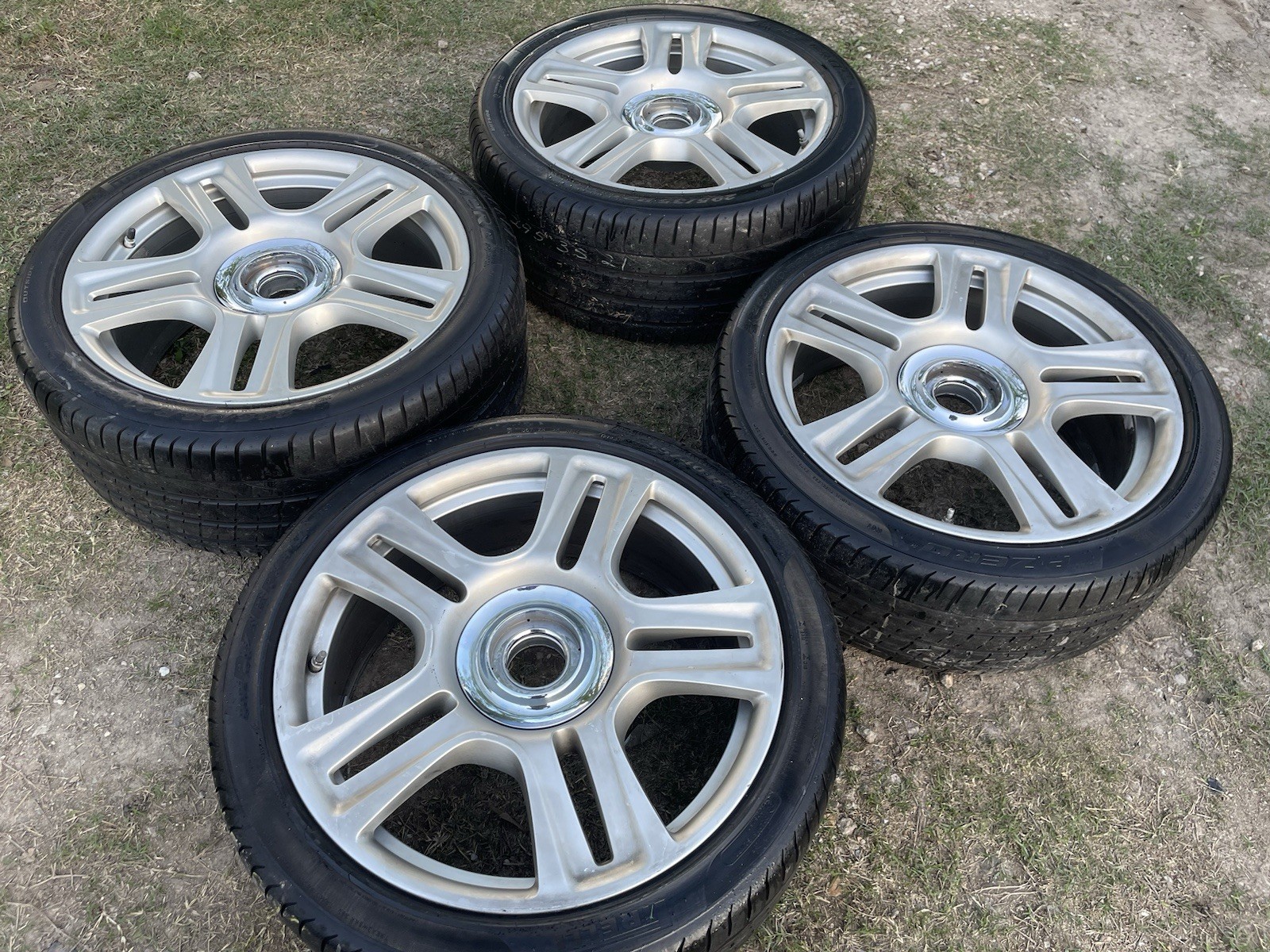 21" Rolls Royce OEM Wraith Ghost Dawn Cullinan wheels rims  PIRELLI Tires 5x120