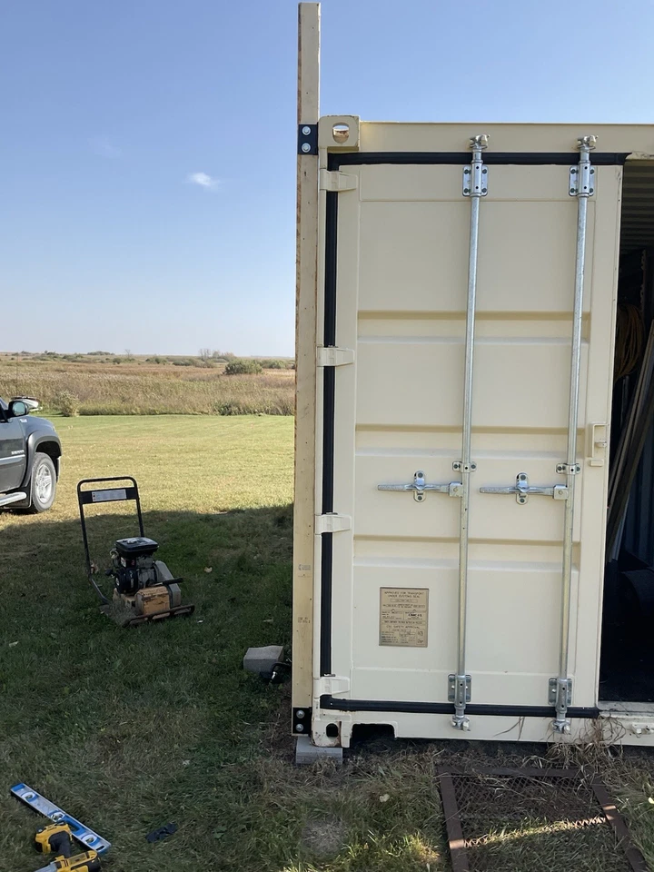 Soporte de montaje de madera para contenedor de envío Foto 4 de 4