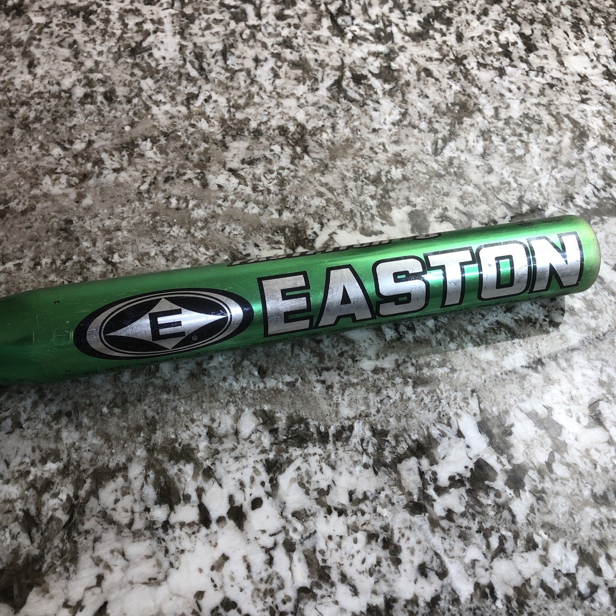Batte De Softball Easton Cyclone SK32B – 32 Pouces, 24 Oz – Bon état